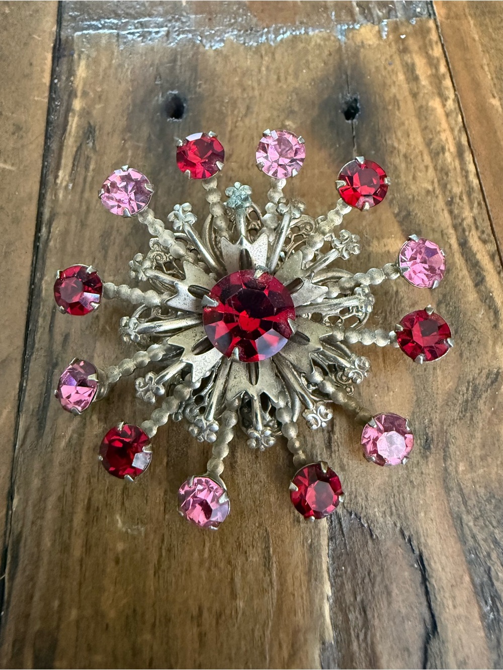 Vintage 3D Starburst Brooch Red Pink Rhinestone Filigree Gold Tone Layered Pin